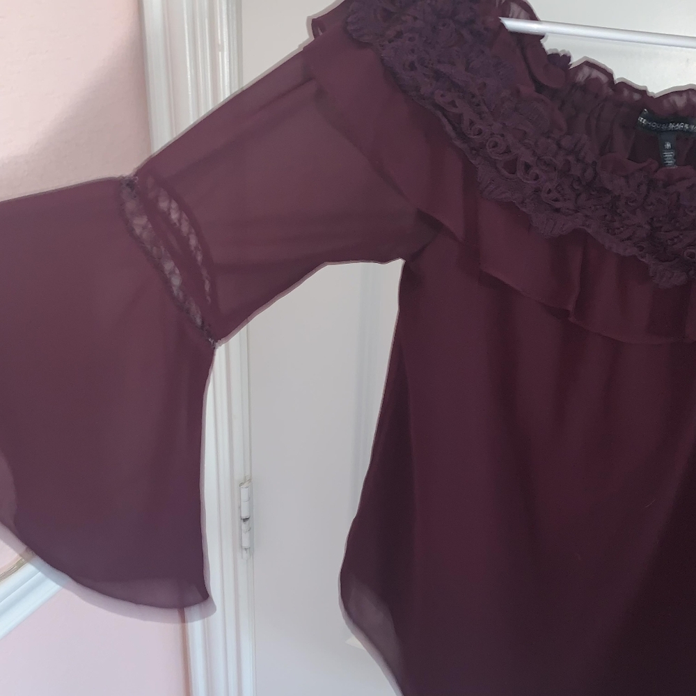 White House Black Market Boho Crochet Trim Top Bell Sleeve Size Medium - Picture 6 of 10